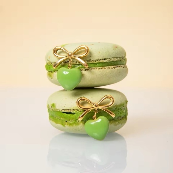 18k Gold Plated Bowknot Green Heart Drip Oil Earrings - Picture 2 of 8